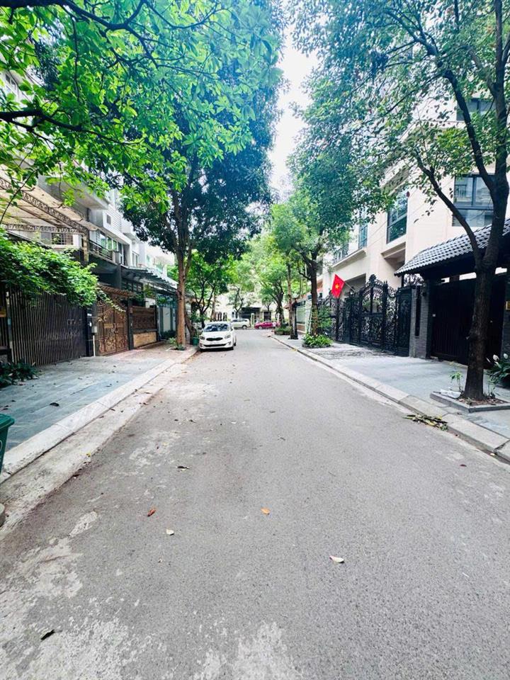 Cho thuê nhà 45m2, 20tr, nguyễn thị định, đỗ quang, hoàng ngân, cầu giấy.
