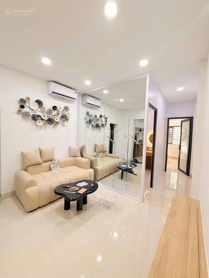 Bán căn hộ chung cư 65m2, 3 ngủ, nhỉnh 4 tỷ, hoàng đạo thúy, trung hòa, yên hòa, cầu giấy.