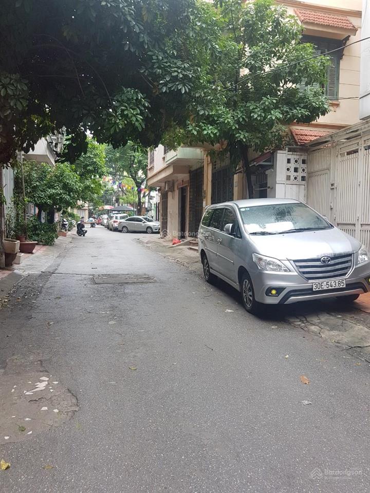 Cho thuê nhà kđt a10 đường nguyễn chánh, yên hòa, cầu giấy. 100m2, 5t, thang máy. 50 triệu