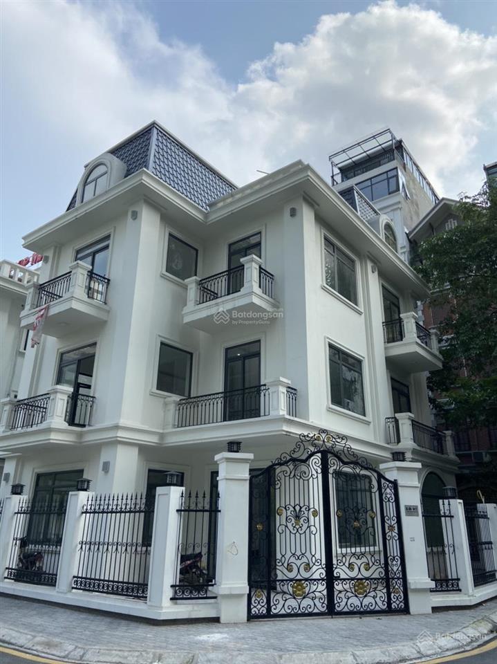 Cho thuê biệt thự số 55a phố trung hòa , dt 260m x 5 tầng mt 20m thông sàn thang máy