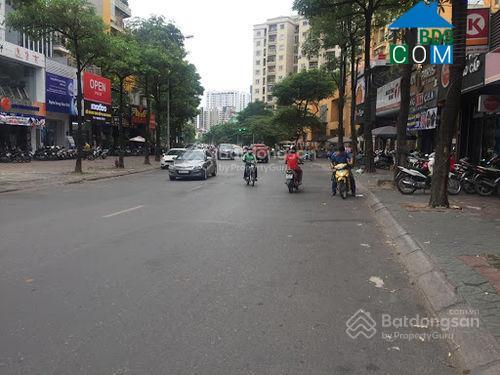 Chính chủ cho thuê nhà liền kề ngõ 78 số 22a phố duy tân. dt 70m2 x 5 tầng giá 30 triệu