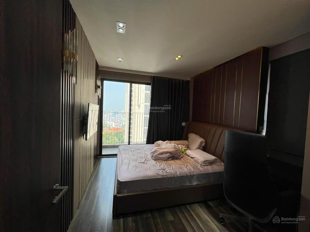 Cần cho thuê căn hộ hado centrosa 3pn 108m2 full nội thất như hình.