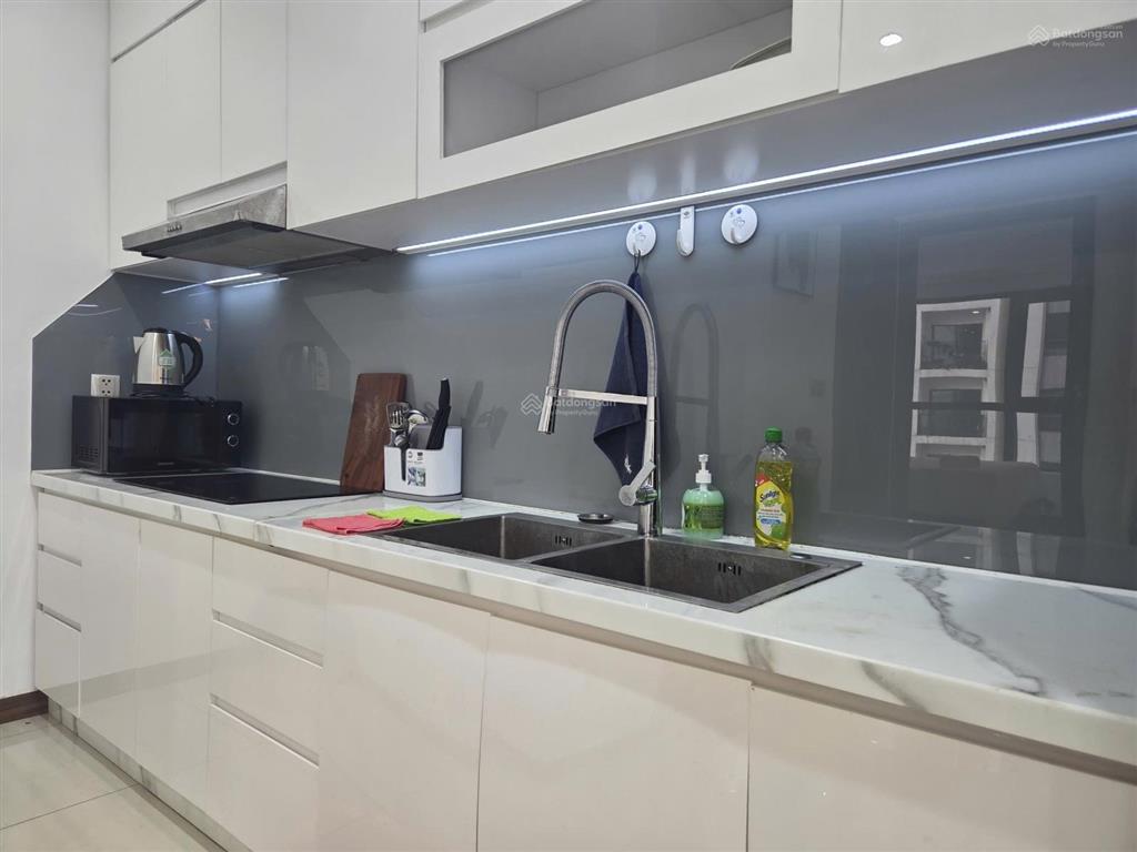 Dọn vào ở ngay, trống sẵn 1pn hado centrosa giá chỉ 17 triệu/tháng