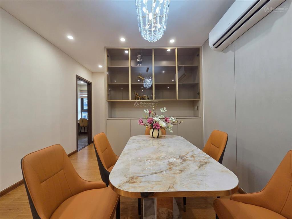 Kẹt tiền bán gấp cho khách thiện chí 2pn+ 107m2 giá 12.5 tỷ (bao hết). xem nhà 0901 116 ***