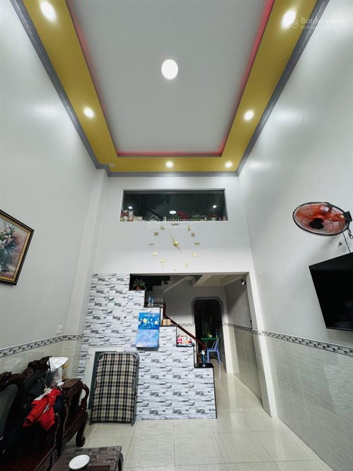 Nhà 47m2, 4 tầng, hẻm 4m thông đường ông ích khiêm, quận 11. phù hợp gia đình 68 người.