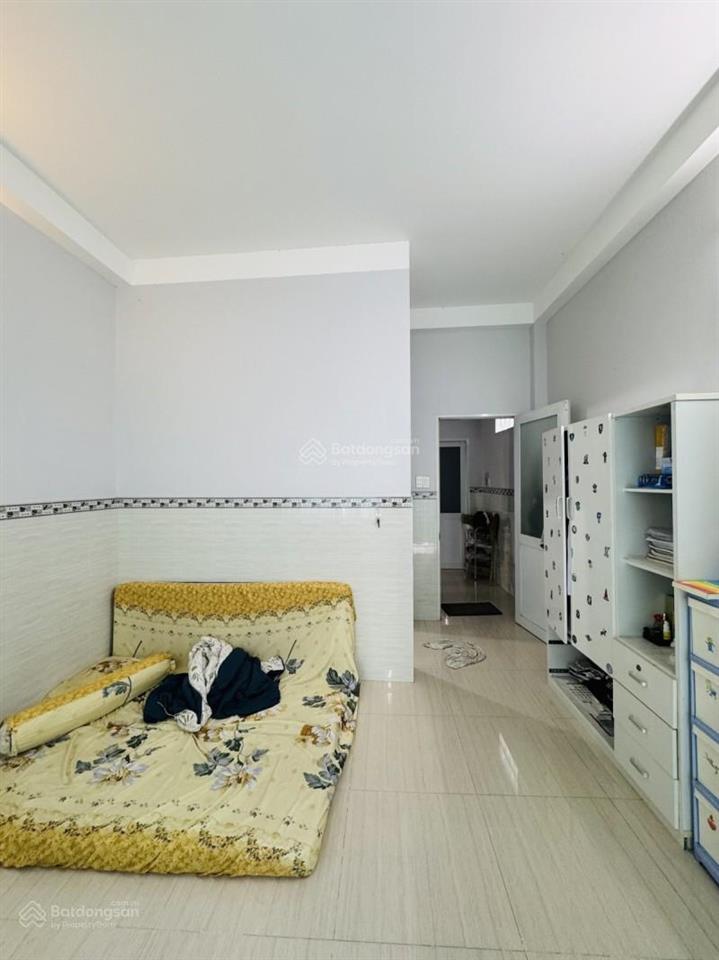 Nhà 47m2, 4 tầng, hẻm 4m thông đường ông ích khiêm, quận 11. phù hợp gia đình 68 người.