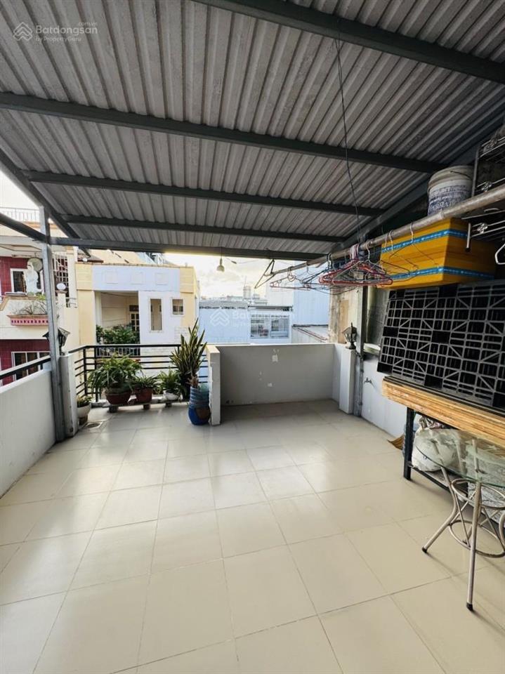 Nhà 47m2, 4 tầng, hẻm 4m thông đường ông ích khiêm, quận 11. phù hợp gia đình 68 người.