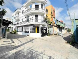 Nhà lô góc 81m², hẻm 7m thông ô tô tránh nhau, 3 tầng mới, gần đường 18b, cách mt 40m