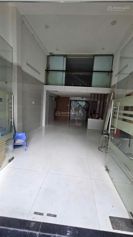 Mặt tiền đường tân khai, q11 38m2 (3.8x10m)  5 tầng, kinh doanh đỉnh  sổ vuông a4.