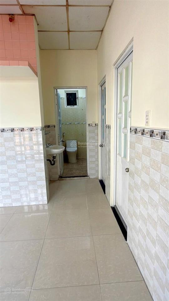 Lạc long quân, 105m2 2 tầng, diện tích 10*10m. hẻm 5m. 9,1 tỷ. sổ hồng 2025