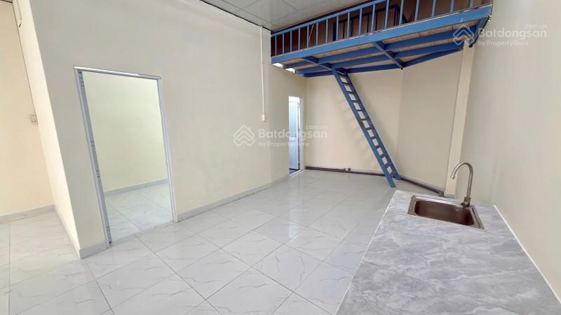 Lạc long quân, 105m2 2 tầng, diện tích 10*10m. hẻm 5m. 9,1 tỷ. sổ hồng 2025