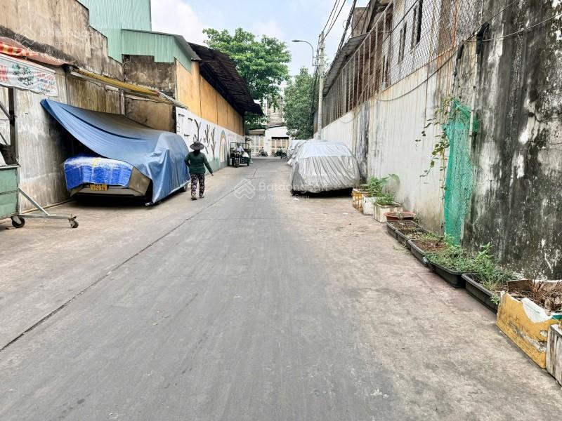 Lạc long quân, 105m2 2 tầng, diện tích 10*10m. hẻm 5m. 9,1 tỷ. sổ hồng 2025