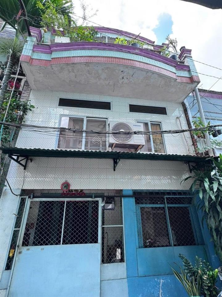 Quận 11  nhà 3 tầng 46m2, ngang 4,6m. ~5 tỷ