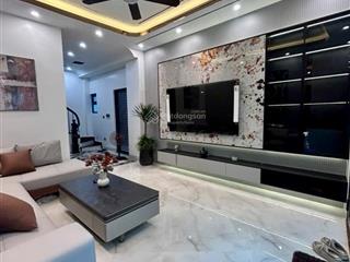 Ô tô vào nhà  mặt tiền đẹp  7 tầng thang máy  cđt uy tín  sát phố