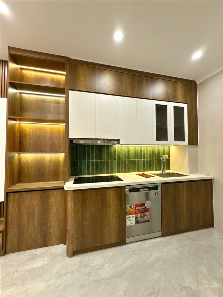 Bán nhà ngọc thuy, 35m, 7choox đỗ cửa,mới tinh,nội thất sang sịn,9xty