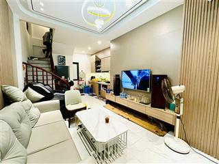 Bán nhà việt hưng, 35m 3 ngủ , phun nội thất, ô tô đỗ cổng,chỉ 7ty