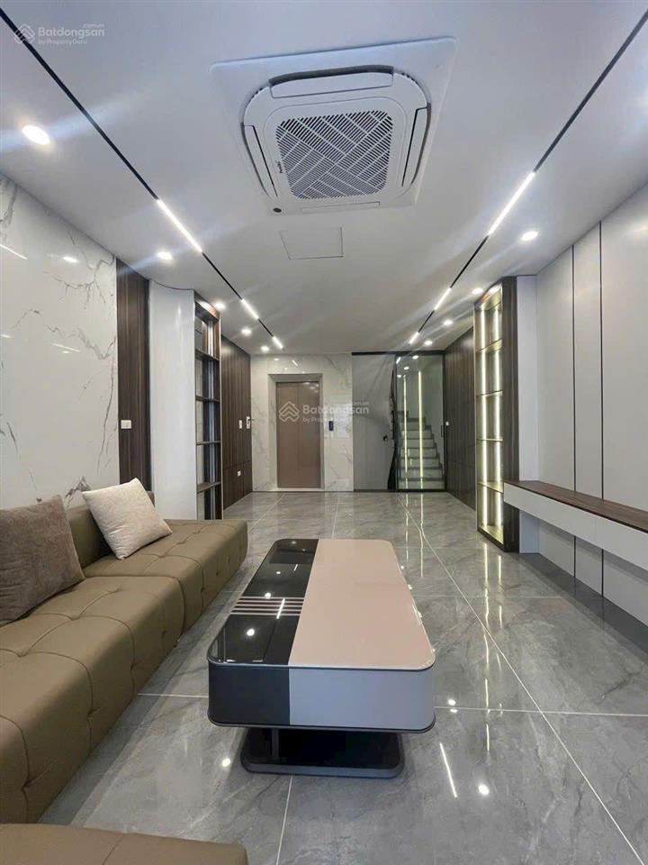 Bán nhà sài đồng,55m ,thang máy,gara ô tô,kinh doanh đa dạng,mới tinh