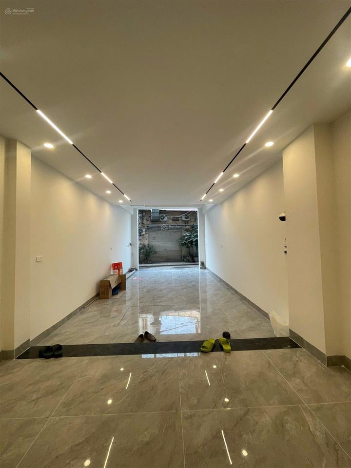 Bán nhà sài đồng,55m ,thang máy,gara ô tô,kinh doanh đa dạng,mới tinh