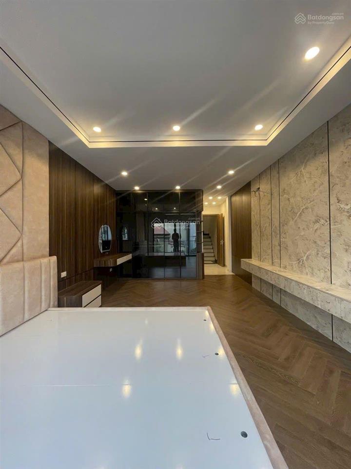 Bán nhà sài đồng,55m ,thang máy,gara ô tô,kinh doanh đa dạng,mới tinh