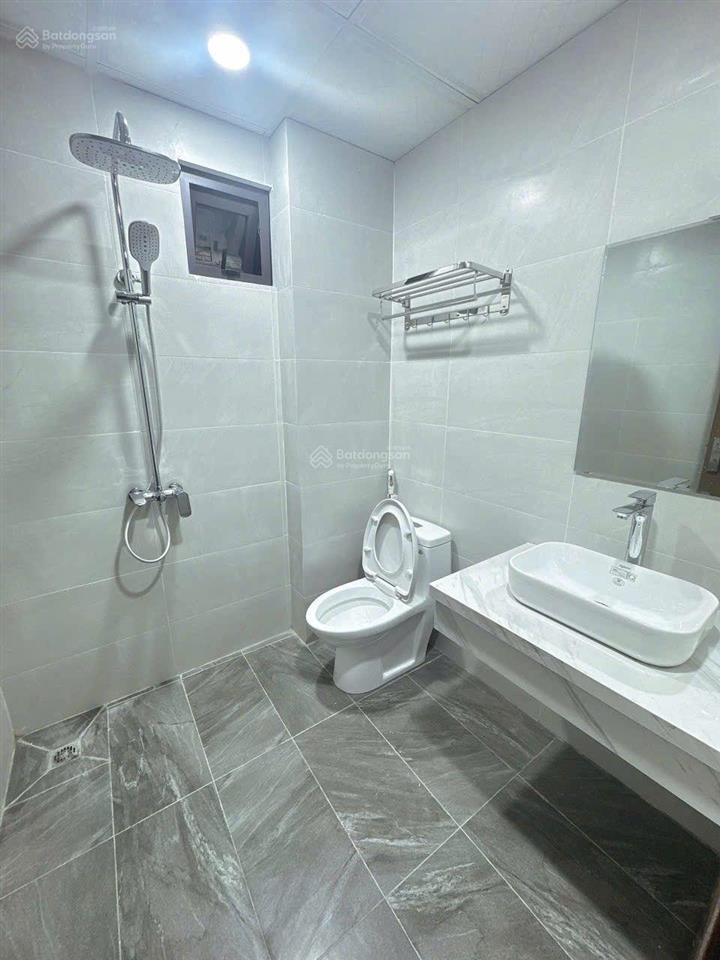 Bán nhà ngọc thuy, mới tinh,gần mipec long biên, gần ô tô tránh dừng đỗ,chỉ 7.2ty