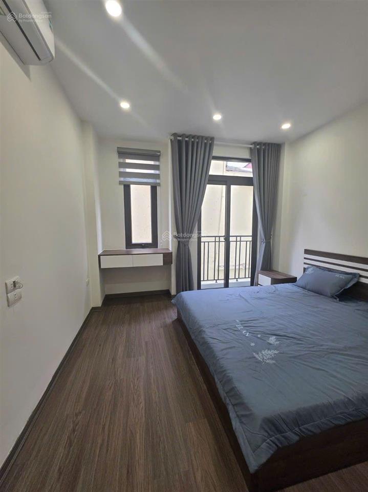 Bán nhà ngọc thuy, mới tinh,gần mipec long biên, gần ô tô tránh dừng đỗ,chỉ 7.2ty