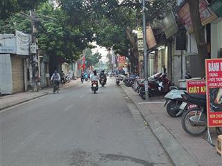 Bán nhà vũ xuân thiều,sài đồng,70m , thang máy, mới tinh,ô tô đỗ cổng,9xty