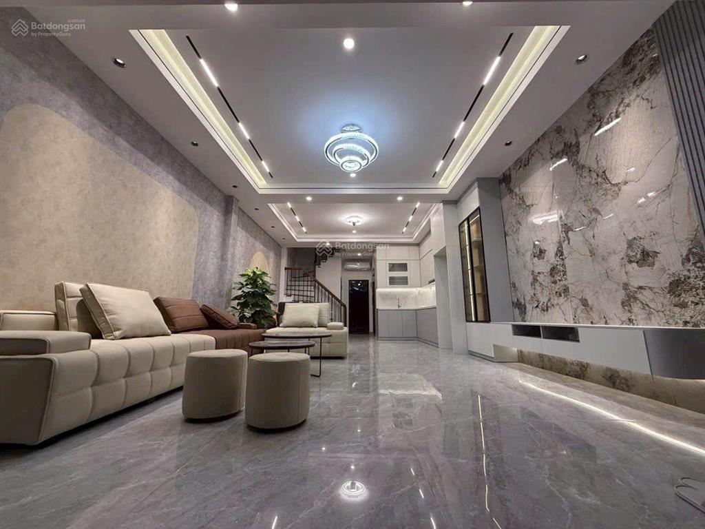 Bán nhà ngọc thụy, thang máy, phun nội thất, 66m , 4 ngủ, mới tinh, 12xty