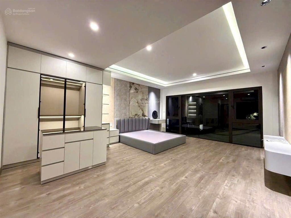 Bán nhà ngọc thụy, thang máy, phun nội thất, 66m , 4 ngủ, mới tinh, 12xty