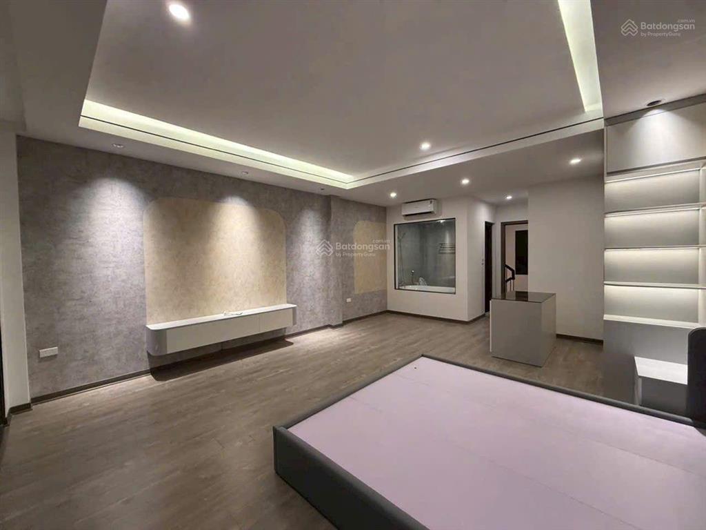 Bán nhà ngọc thụy, thang máy, phun nội thất, 66m , 4 ngủ, mới tinh, 12xty
