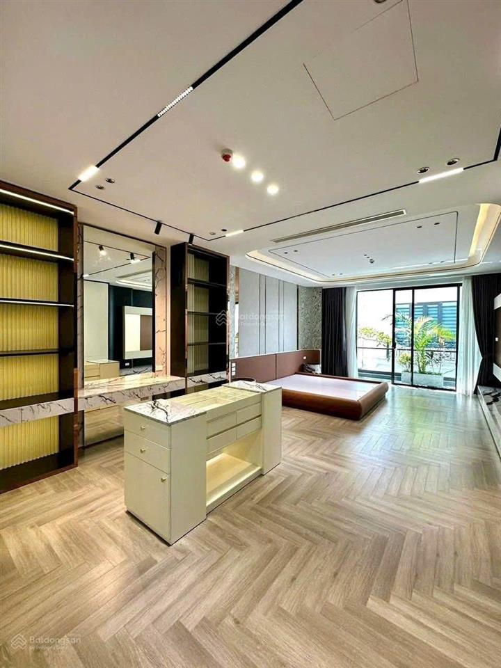 Tái định cư ngọc thụy, 58m, thang máy, vỉa hè , ô tô tránh , kinh doanh đa dạng, 25xty
