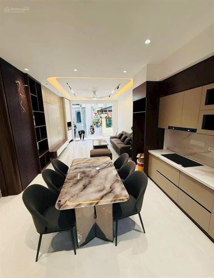 Bán nhà thượng thanh, thang máy, 55mmt4.2m, 4 ngủ , nội thất sang sịn, 10.5 tỷ