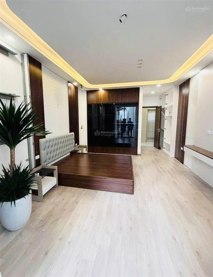 Bán nhà thượng thanh, thang máy, 55mmt4.2m, 4 ngủ , nội thất sang sịn, 10.5 tỷ