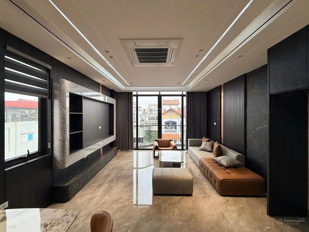 Siêu phẩm sài đồng, 55mmt 4.5m, thang máy, ô tô tránh, lô góc, hai thoáng, 15.5ty