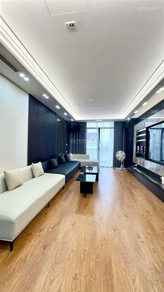 Bán nhà nguyễn văn cừ, 80m , thang máy, gara 2 ô tô, nội thất sang sịn, gần cầu chương dương, 26xty