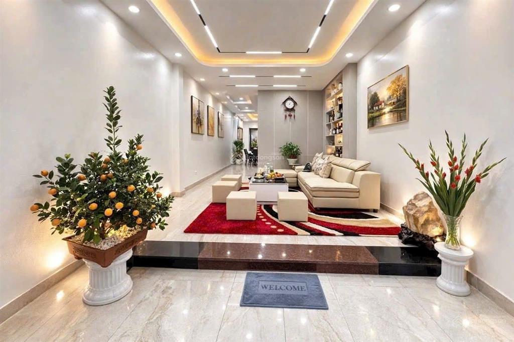 Bán nhà nguyễn sơn, 60m , 5 ngủ, thang máy, phun nội thất, 15m ra ô tô tránh, 13xty