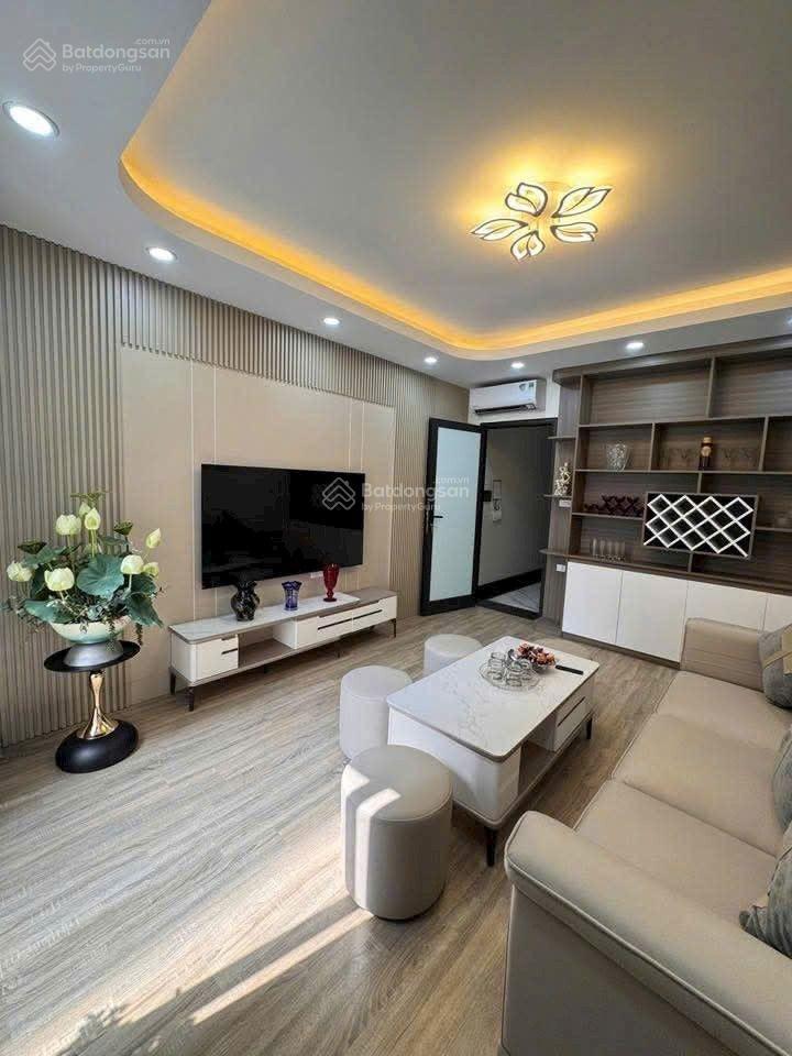 Bán nhà nguyễn sơn, 60m , 5 ngủ, thang máy, phun nội thất, 15m ra ô tô tránh, 13xty