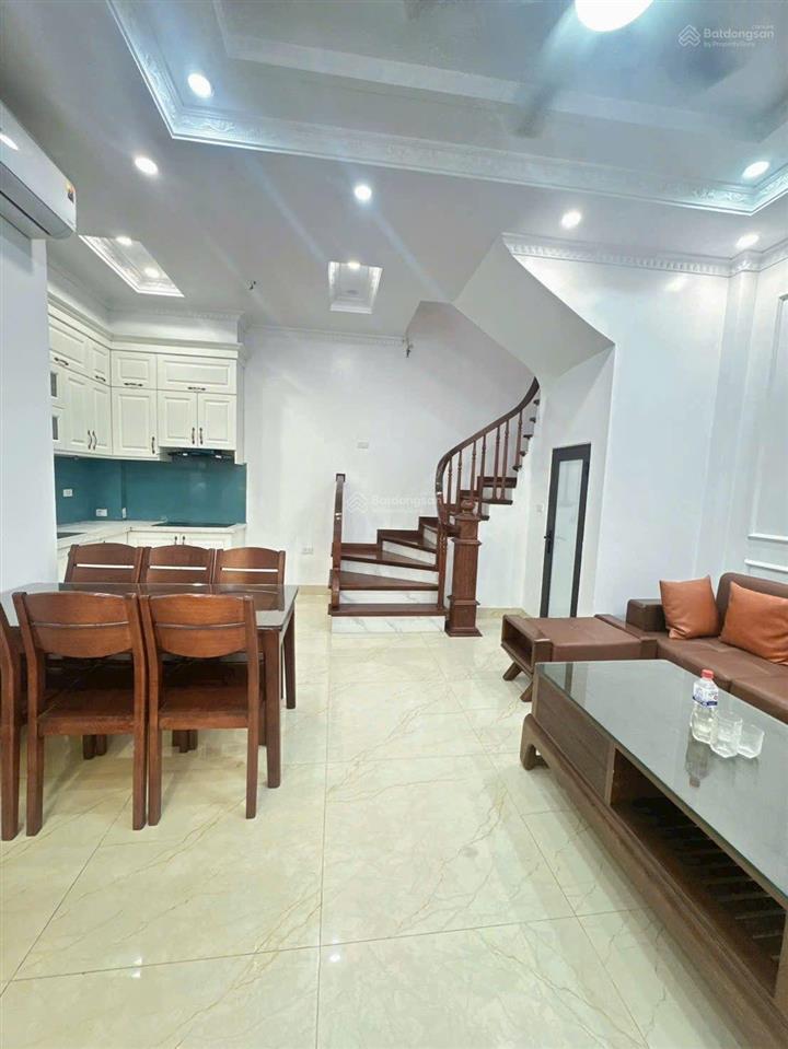 Bán nhà nguyễn sơn, 35m ,3 ngủ, phun nội thất, 8xty