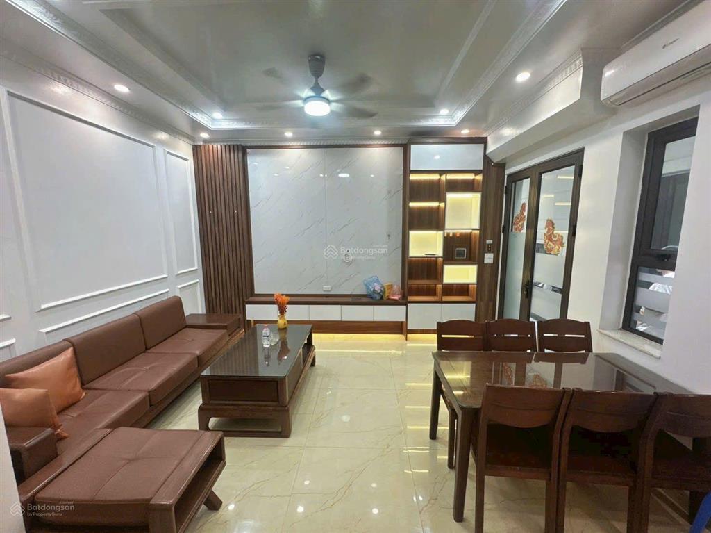 Bán nhà nguyễn sơn, 35m ,3 ngủ, phun nội thất, 8xty
