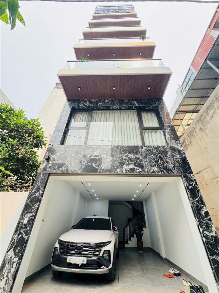 Bán nhà ngọc thụy, 40m, 5 ngủ, ga ra ô tô , phun nội thất,12 xty