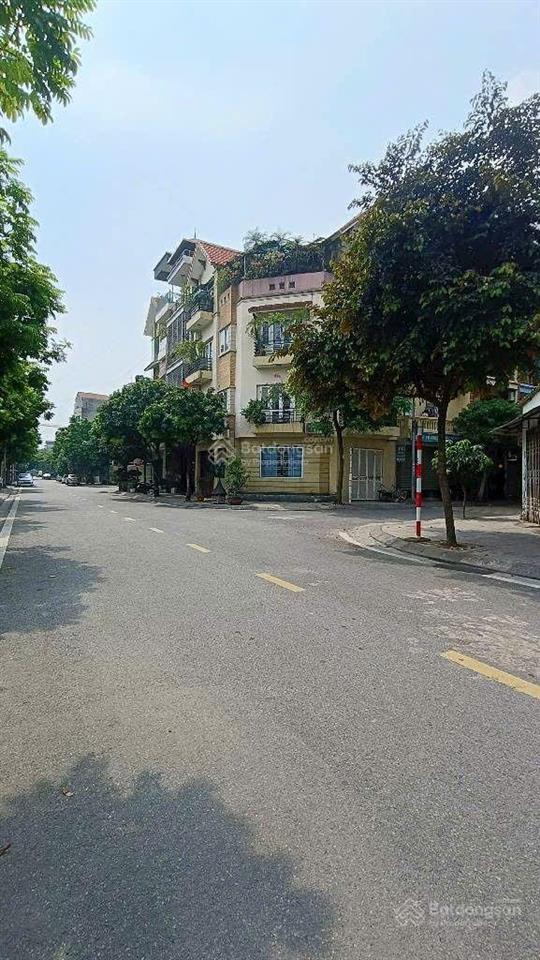 E cần bán đất tđc đặng vũ hỷthanh am, 75mmt 5.7m, vỉa hè , đường 13.5m, 16 xty