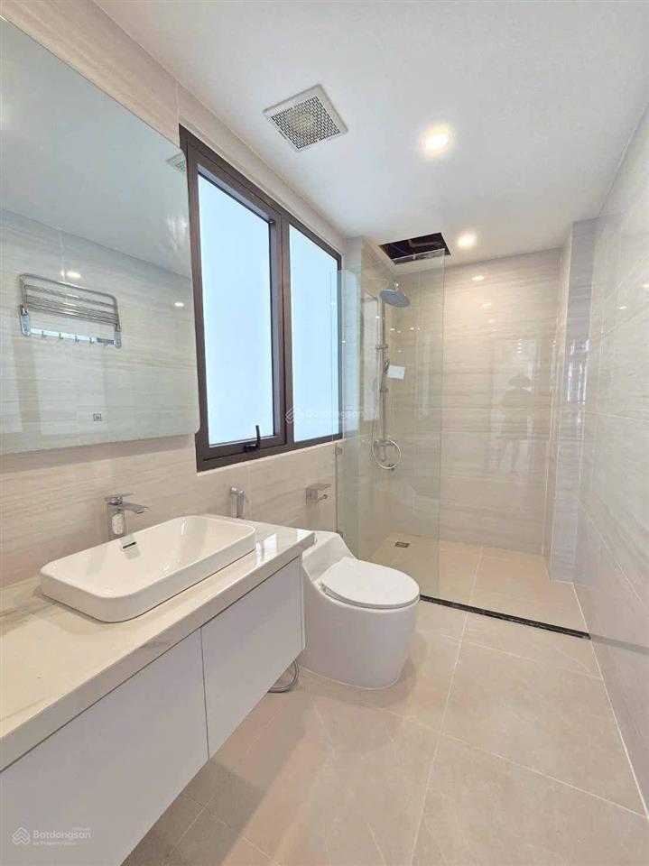 Bán nhà sài đồng, 60mmt10m , gara 2 ô tô, thang máy, kinh doanh ,mới tinh, 16xty