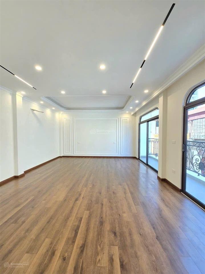 Bán nhà sài đồng, 60mmt10m , gara 2 ô tô, thang máy, kinh doanh ,mới tinh, 16xty
