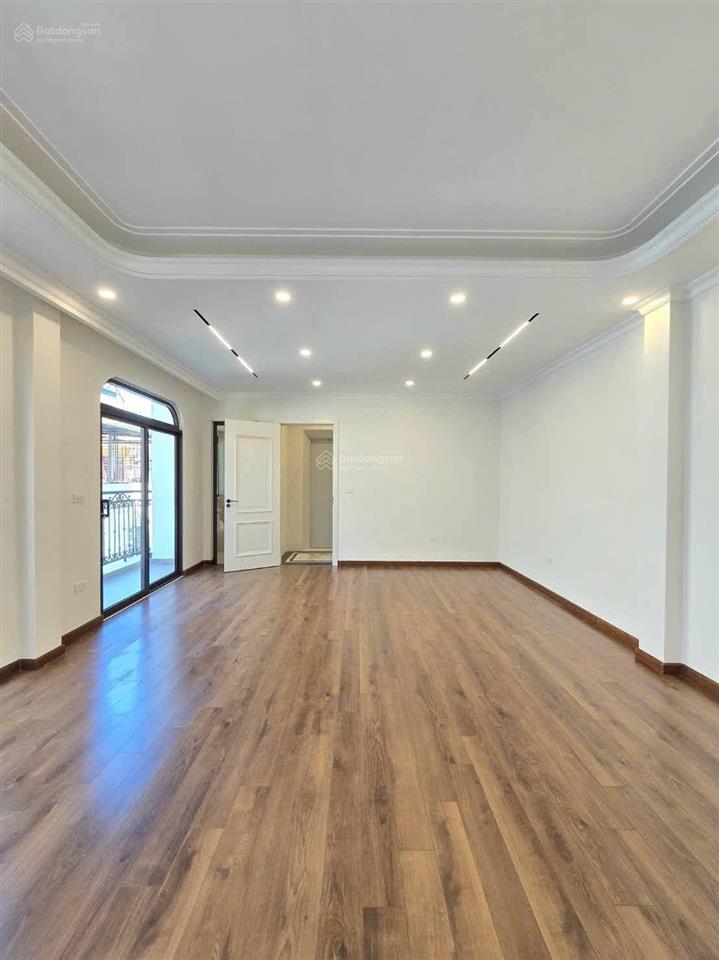 Bán nhà sài đồng, 60mmt10m , gara 2 ô tô, thang máy, kinh doanh ,mới tinh, 16xty