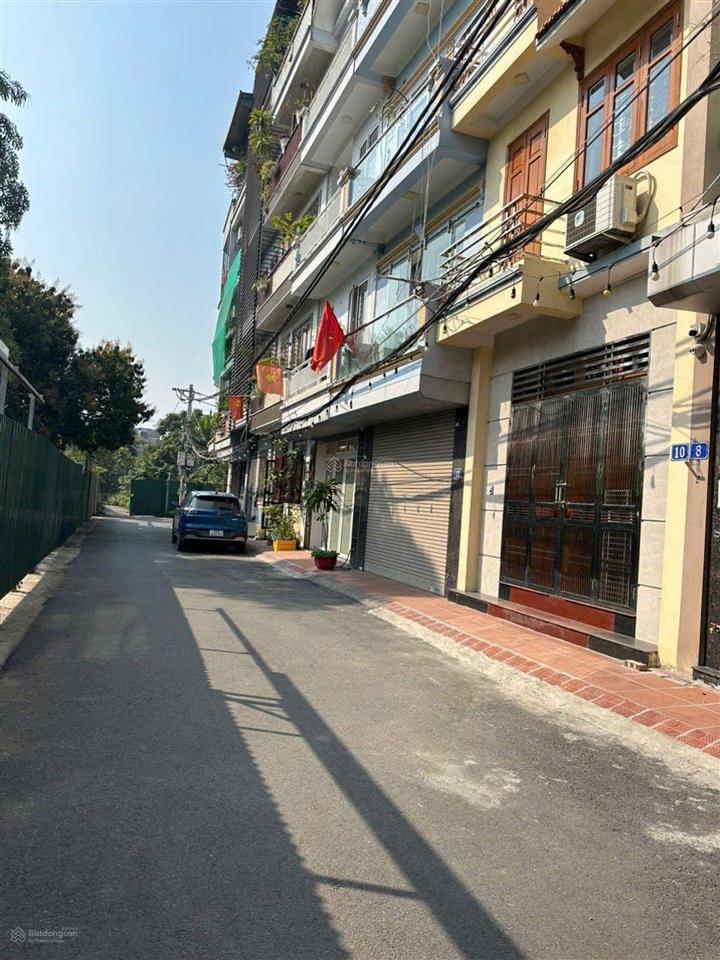 Nhà ngọc thụy, 35m, 3 ngủ, phun nội thất, ô tô đỗ của, sát hồng tiến, 8.4 tỷ