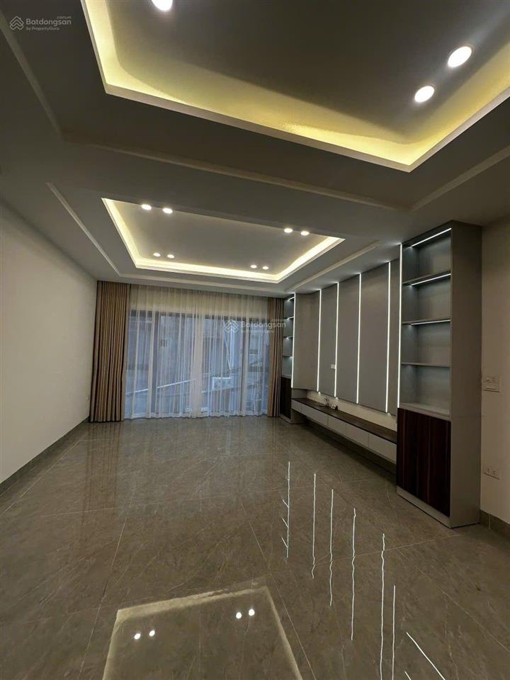 Bán nhà ngọc lâm , 80m, ga ra 2 ô tô, thang máy, kinh doanh đa dạng, mới tinh , 20xty