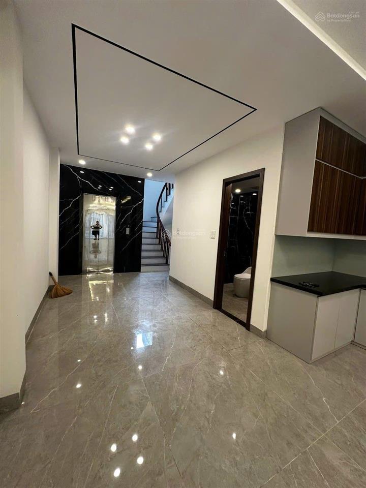 Bán nhà ngọc lâm , 80m, ga ra 2 ô tô, thang máy, kinh doanh đa dạng, mới tinh , 20xty