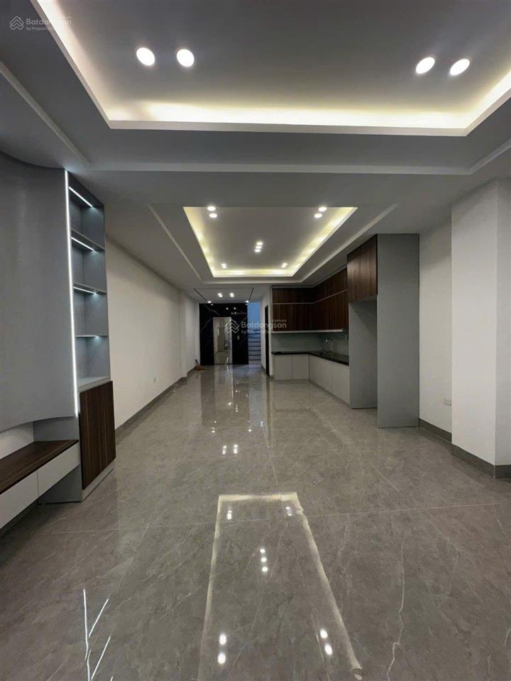 Bán nhà ngọc lâm , 80m, ga ra 2 ô tô, thang máy, kinh doanh đa dạng, mới tinh , 20xty