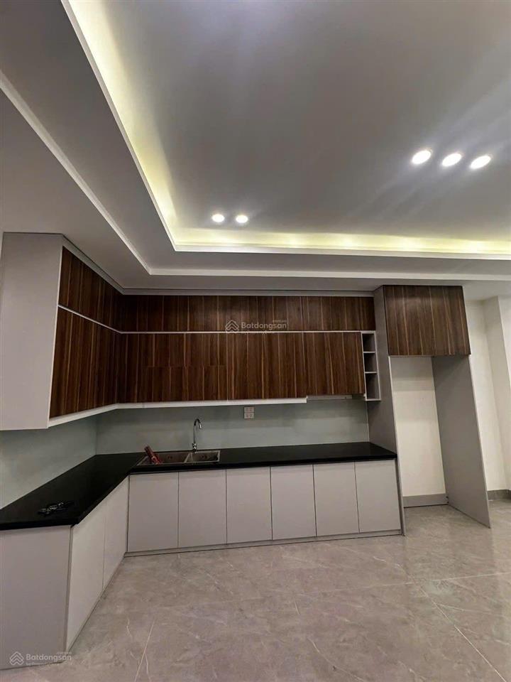 Bán nhà ngọc lâm , 80m, ga ra 2 ô tô, thang máy, kinh doanh đa dạng, mới tinh , 20xty
