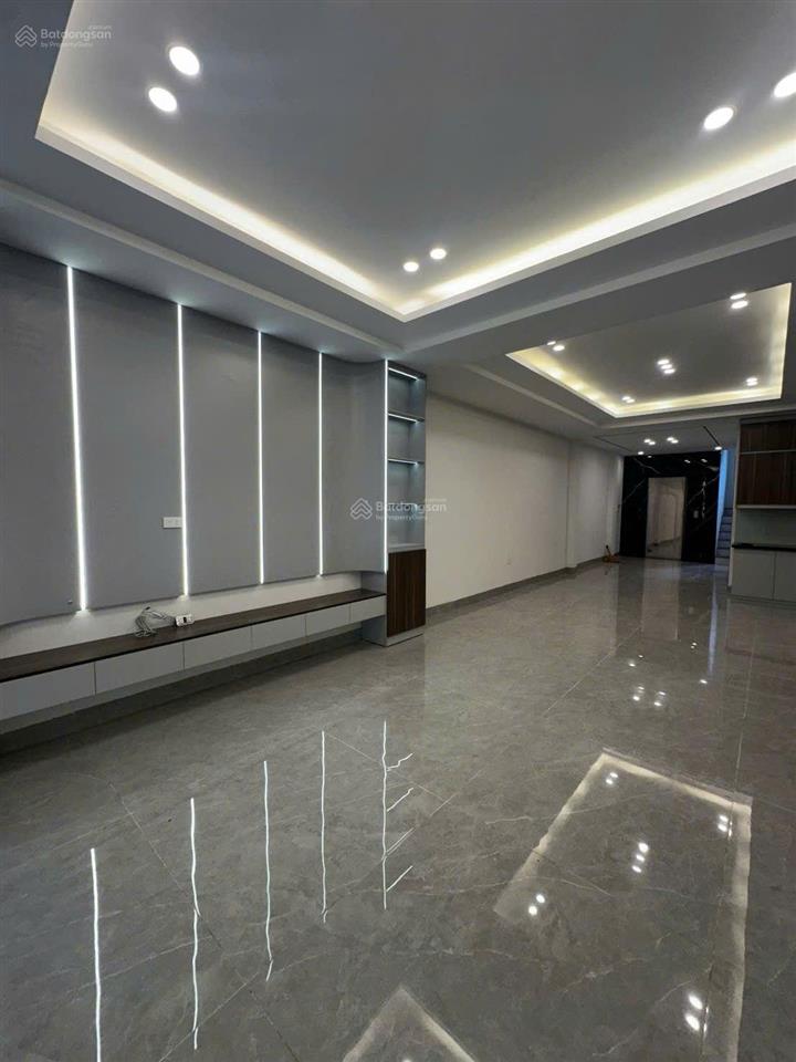 Bán nhà ngọc lâm , 80m, ga ra 2 ô tô, thang máy, kinh doanh đa dạng, mới tinh , 20xty