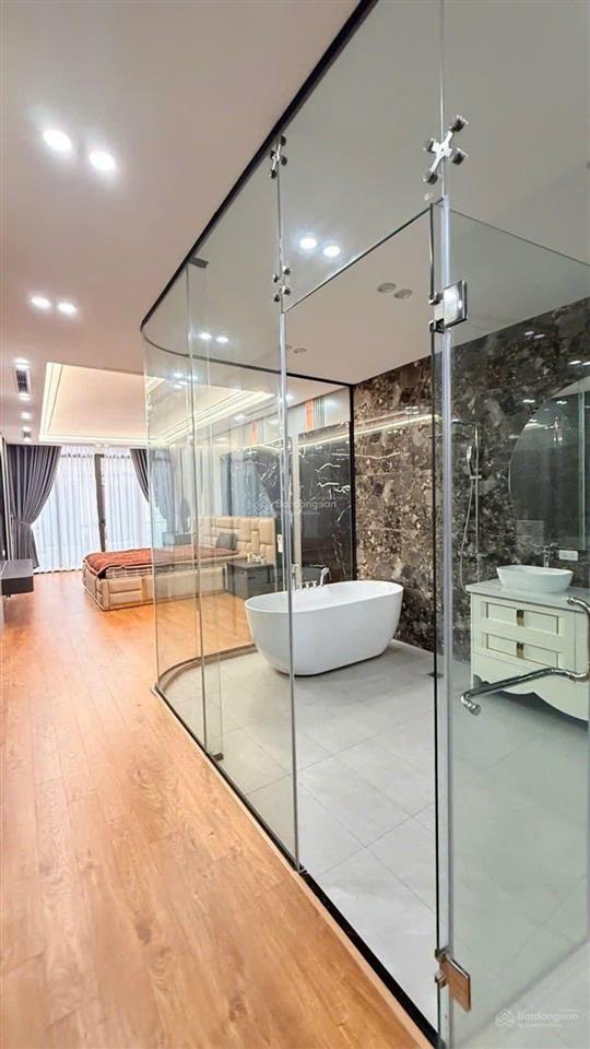 Bán nhà nguyễn văn cừ, 80m, thang máy , ga ra 2 ô tô, nội thất 5 sao, gần cầu chương dương, 26xty